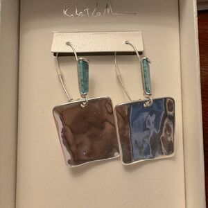 NIB Silvertone and turquoise wire earrings